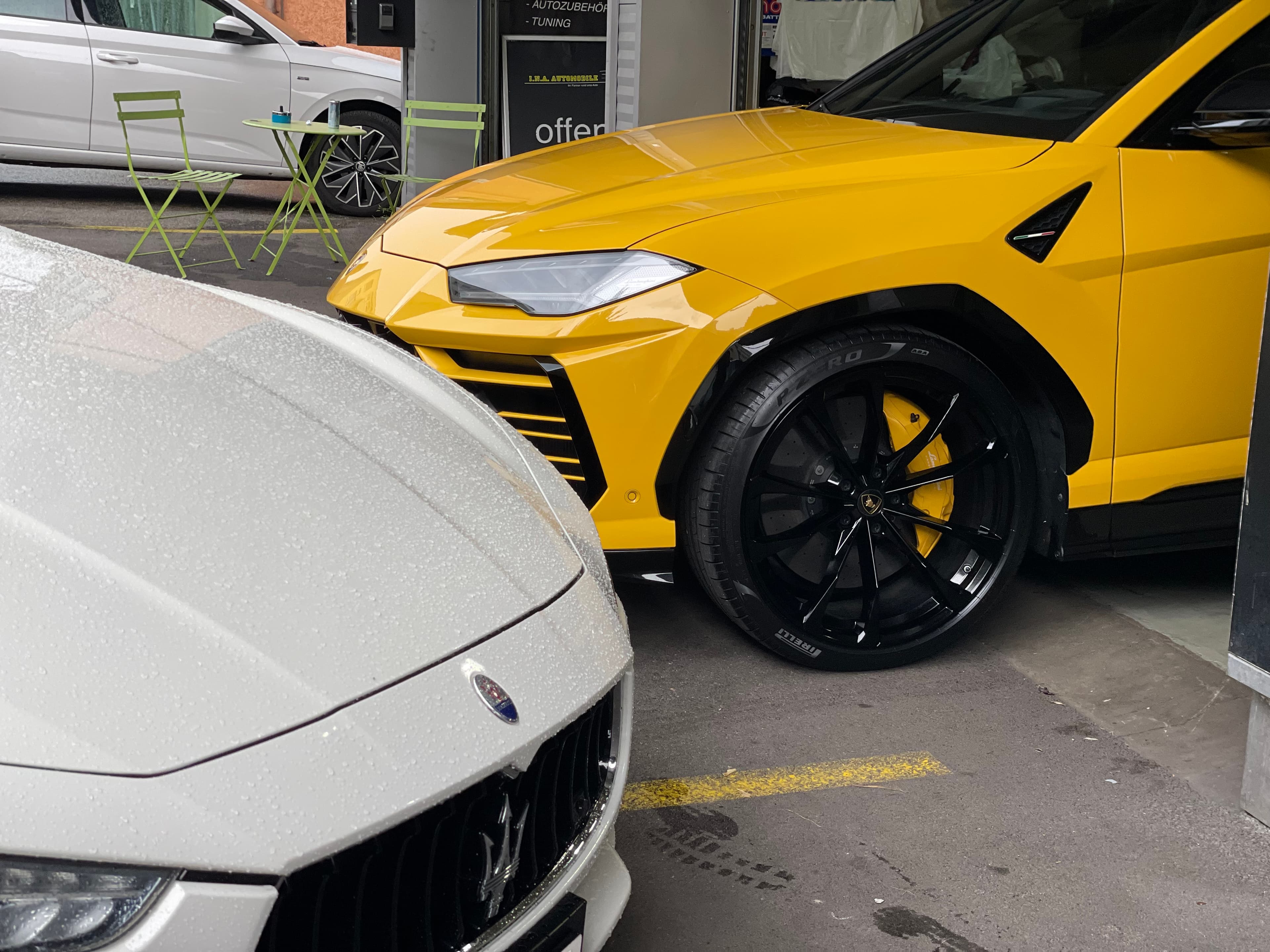 INA Automobile